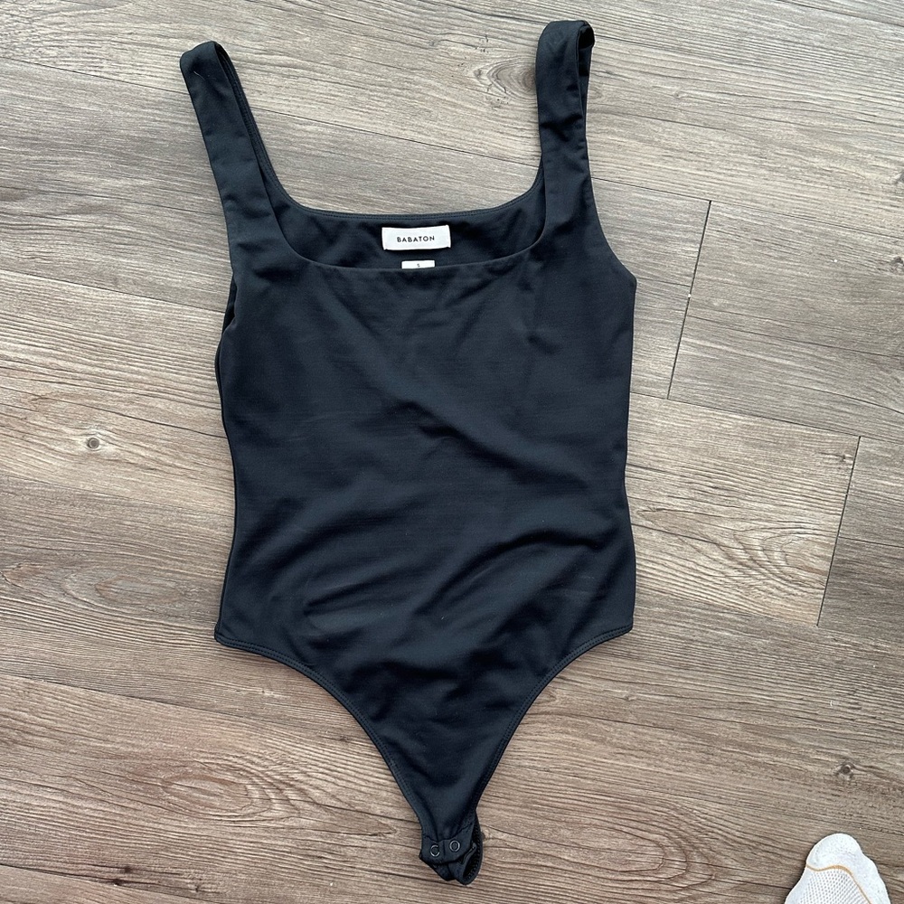 Aritzia Contour Squareneck Bodysuit - Size Small